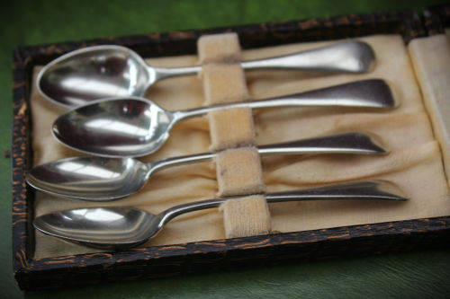 Antique John Sherwood & Sons Silver Plated Finest Finish Spoon set in Origanal Box 25x142x87mm