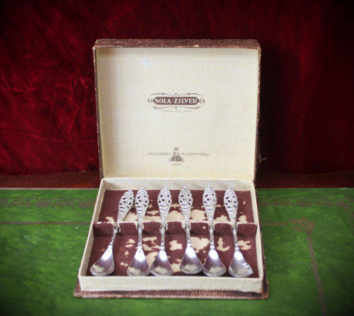 Antique Zola Silver Plated spoon set Hall Marked E Zola 90 (90g Silver) Nederland in origanal box
