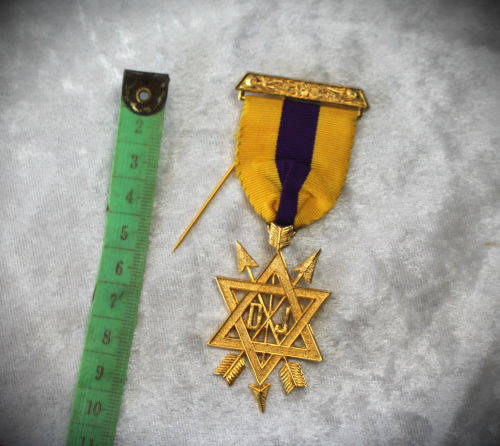The Order Of The Secret Monitor -Masonic Jewel -17g