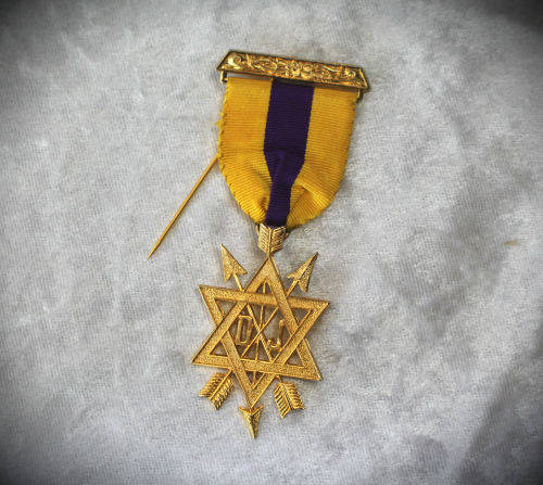 The Order Of The Secret Monitor -Masonic Jewel -17g