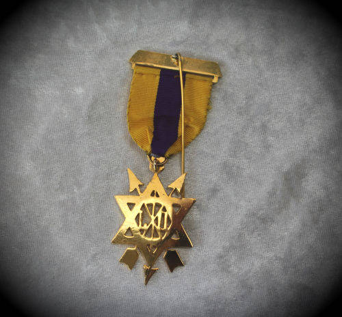 The Order Of The Secret Monitor -Masonic Jewel -17g