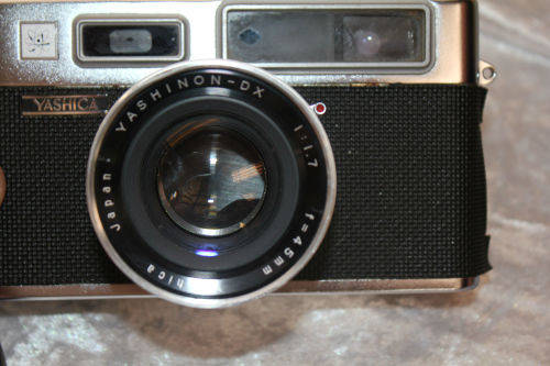 Vintage 1960's Yashica Electro 35 Camera with case Japan -slight dent on lens rim- need battery