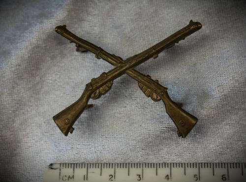 WW2 Australian Army 'Marksman' Trade  Service Badge ¿ Crossed Rifles