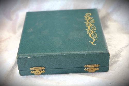 6 Vintage Angora Silver Plated Pastry / Cake Forks & Server in origanal box -box hinge need a pin