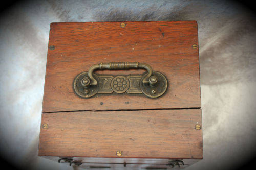 Portable induction apparatus The EROS Portable Medical Coil in wood box ..sold as found