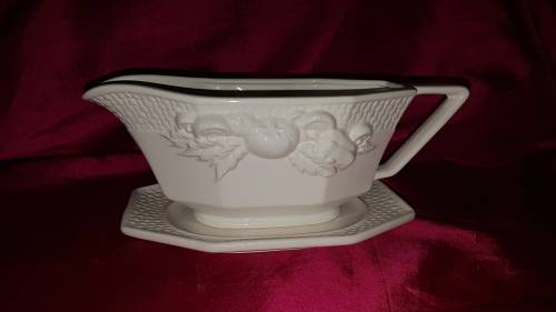 Harvest Weave GRAVY BOAT By HIMARK Japan-Ivory- vegetable pattern 100x234x127mm