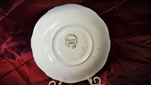 Vintage Royal Winton Grimwades Duo -saucer 144mm cup= 67x88mm