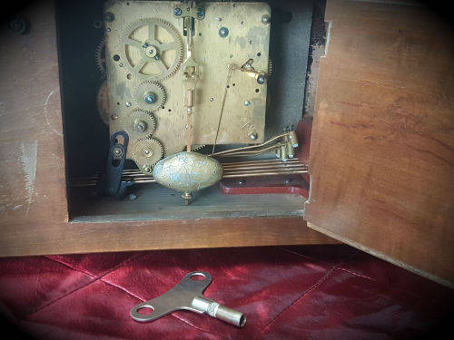 Original-Mauthe-Mantel-Clock Made in Germany reward for 20 years service in 1958 by copper mines