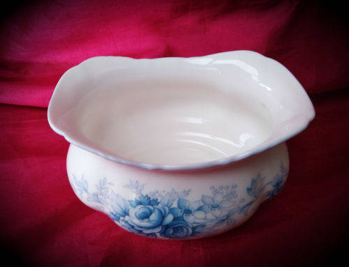 1981 Royal Albert Tiffany Sugar Bowl Bone China made in England-