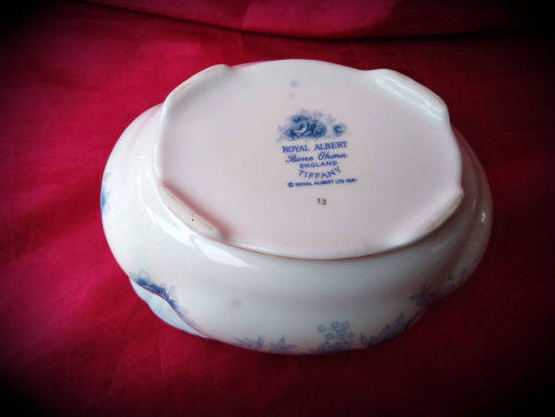 1981 Royal Albert Tiffany Sugar Bowl Bone China made in England-