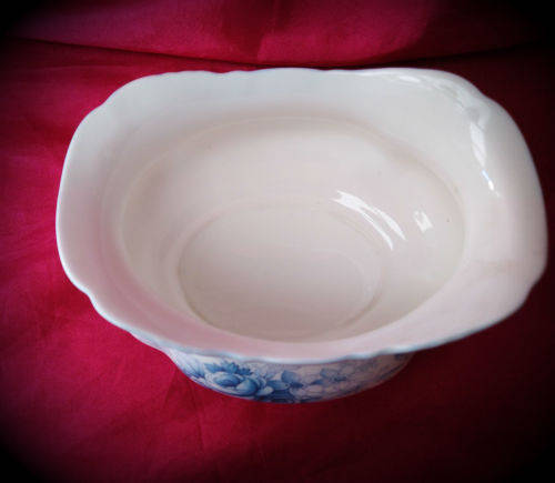 1981 Royal Albert Tiffany Sugar Bowl Bone China made in England-