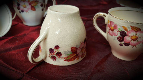 Vintage Alfred Meakin Teaset , pot, sugar bowl,creamer and 6 Duo's