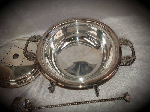 Antique New Bedford Mass Pairpoint MFCCO Quadruple Plate Butterdish with spoon.