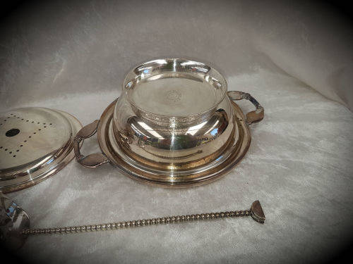 Antique New Bedford Mass Pairpoint MFCCO Quadruple Plate Butterdish with spoon.