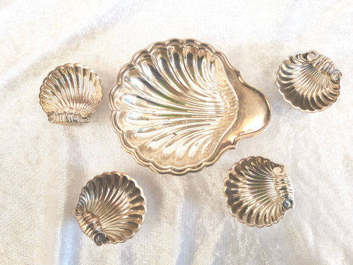 5 pc EPNS (Silver Plated) tray set - Made in England 1 x 140mm 4x 60mm