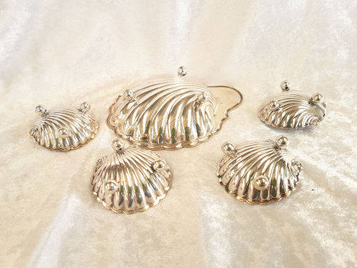 5 pc EPNS (Silver Plated) tray set - Made in England 1 x 140mm 4x 60mm