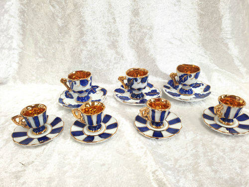 7 Miniture DUCA Di BAVARIA duo's- 3 x cups 51x56mm saucer 89mm- 4 x cups 32x46mm saucer 70mm