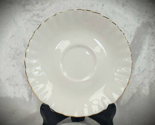 Vintage Royal Albert Val D'Or Saucer China England-  as new-127mm