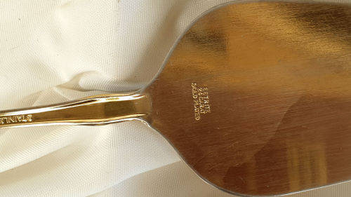 Vintage Eetrite 24ct Gold Plated cutlery -6 Teaspoons- 6 Cake forks and cake lifter - see condition