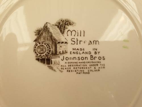 Vintage Genuine Handengraving MILLSTREAM diner Plate 256mm by Jhonson Bros england (2 available)