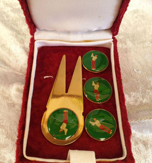 Vintage Boxed Golf Ball Markers with Divot Tool ...Unused