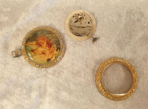 Vintage mechanical ORIS Pocket watch -Not working 34mm Dial ( the case is not Broken)