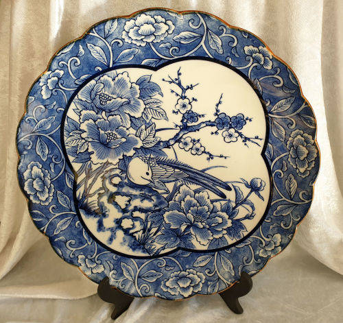 Vintage limited Reproduction of a 16th Century imperial imari Porcelain wallplate  Collector Series