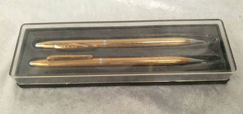 a Vintage Slimline IPPAG Pencil (Working fine)+ a Vintage Pat. KANOE Pencil(lead seems to be stuck)