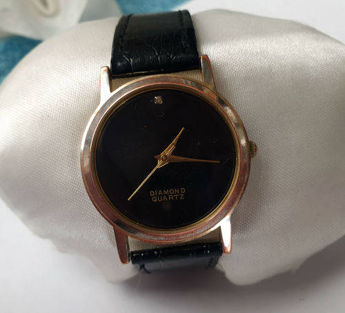 Vintage Aquila 5273 Quartz Genuine Diamond PC21S movement-working -- strap is worn
