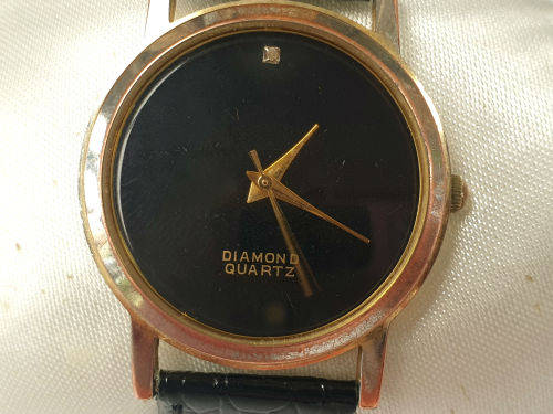 Vintage Aquila 5273 Quartz Genuine Diamond PC21S movement-working -- strap is worn