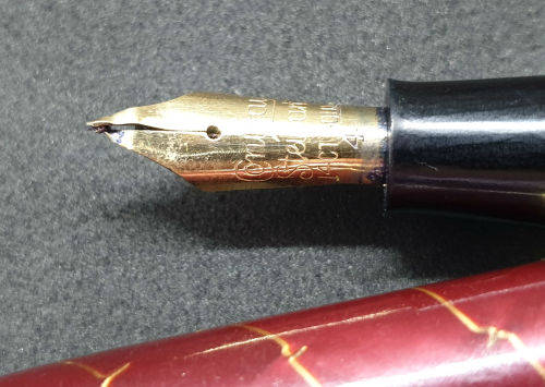 Vintage 1950's Conway Stewart 84 Fountain Pen 14kt gold nib is bend ..see photos
