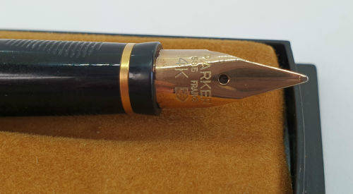 Vintage Parker Fountain Pen with 14k GOLD 585 M Nib made in France - empty ink Cartridge