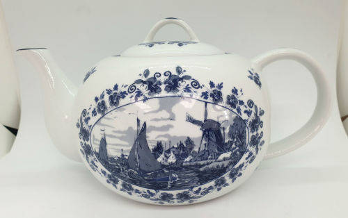 Vintage Blue and white Delft Coffee Pot OUDE MOLEN FABRIEK Holland  150x270x175mm