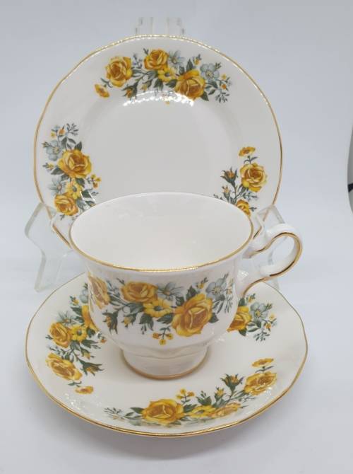 Vintage Royal Vale Trio`s Bone China A 57 9 Made in England -7 Available