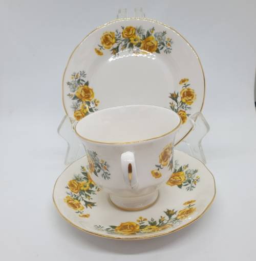 Vintage Royal Vale Trio`s Bone China A 57 9 Made in England -7 Available