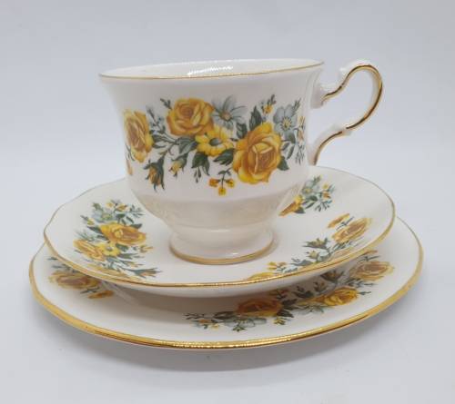 Vintage Royal Vale Trio`s Bone China A 57 9 Made in England -7 Available