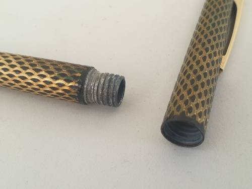 1970's Lady 904 Sheaffer Fountain Pen (No Converter) & Ball pen (no refill) in Metal Sheaffer case