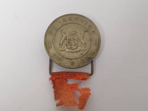 WW2 : SADF : ON SERVICE - OP DIENS : BADGE NUMBER 40-140