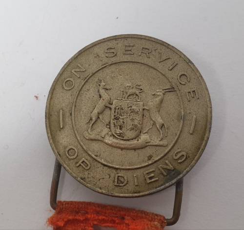 WW2 : SADF : ON SERVICE - OP DIENS : BADGE NUMBER 40-140
