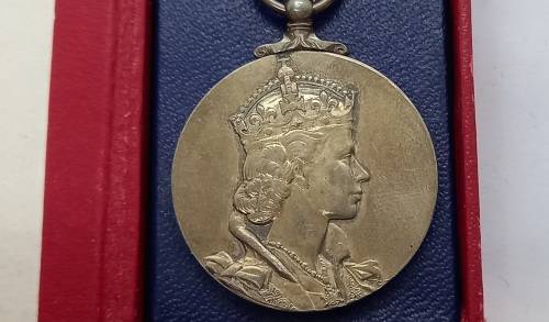 The Queen Elizabeth II-2 June 1953-Coronation Medal -SILVER 29 Gram -Boxed