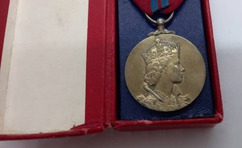 The Queen Elizabeth II-2 June 1953-Coronation Medal -SILVER 29 Gram -Boxed