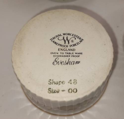6 Royal Worcester Evesham Flameproof Porcelain Tableware Casserole Dishes - still in Box