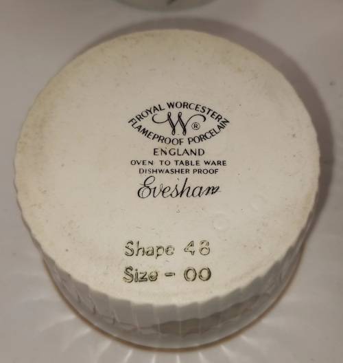 6 Royal Worcester Evesham Flameproof Porcelain Tableware Casserole Dishes - still in Box