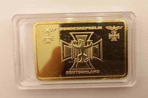 Collectable 24k Gold Plated Nazi Eagle + Iron Cross Bar Germany in Capsule 44x3mm