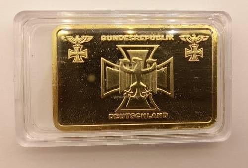 Collectable 24k Gold Plated Nazi Eagle + Iron Cross Bar Germany in Capsule 44x3mm