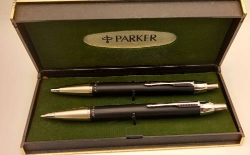 Parker Ballpen and Pencil set in Parker Case - Ink still ok ..look unused