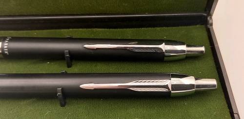 Parker Ballpen and Pencil set in Parker Case - Ink still ok ..look unused