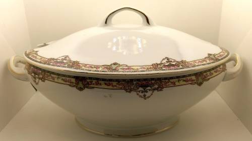 Vintage VICTORIA Czechoslovakia China Floral Tureen 200x380x220mm