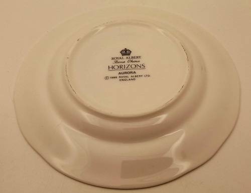 Vintage 1986 Royal Albert Bone China HORIZONS Aurora series Tea Duo -(Cup has black marks)