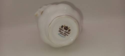 Vintage Royal Albert Berkeley coffee Creamer 90x110x70mm (Hairline Crack )